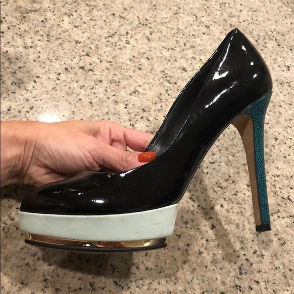 Vince Camuto Dacoma platform pumps - Picture 3 of 8